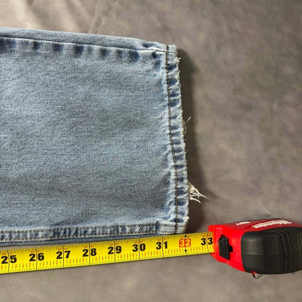 Levis 550 Relaxed Fit Jeans Mens 38x34 Light Wash Blue Denim Vintage Style - Picture 9 of 12